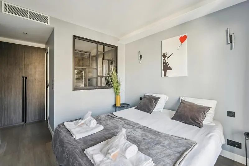 330 Pernet 3 : Elegance And Comfort In *